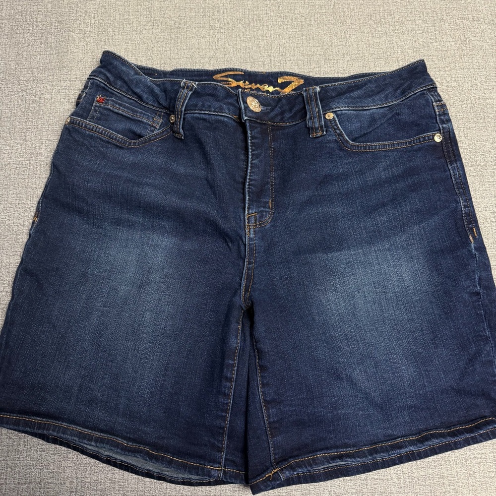 Seven7 Weekend Short Denim - Picture 2 of 5